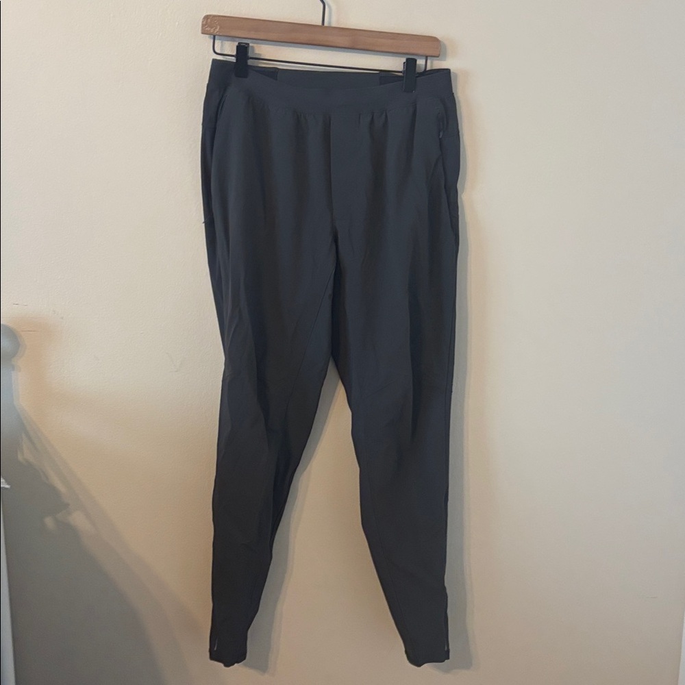 Lululemon Surge Hybrid Tapered Leg Pants